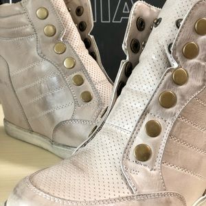 MIA Flavorr - Color: Taupe